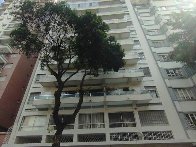 #704 - Apartamento para Venda em São Paulo - SP